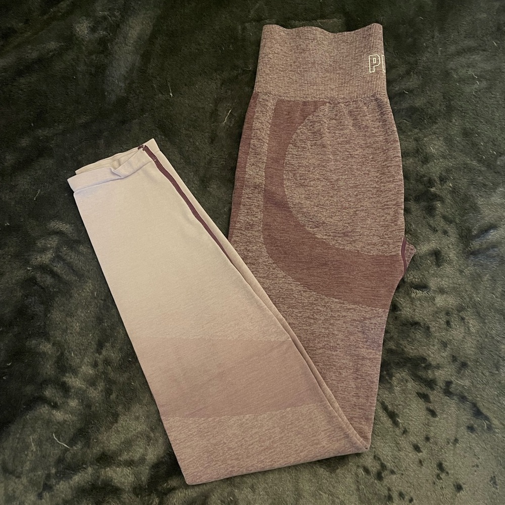 Purple ombré Victoria’s Secret/ PINK leggings.